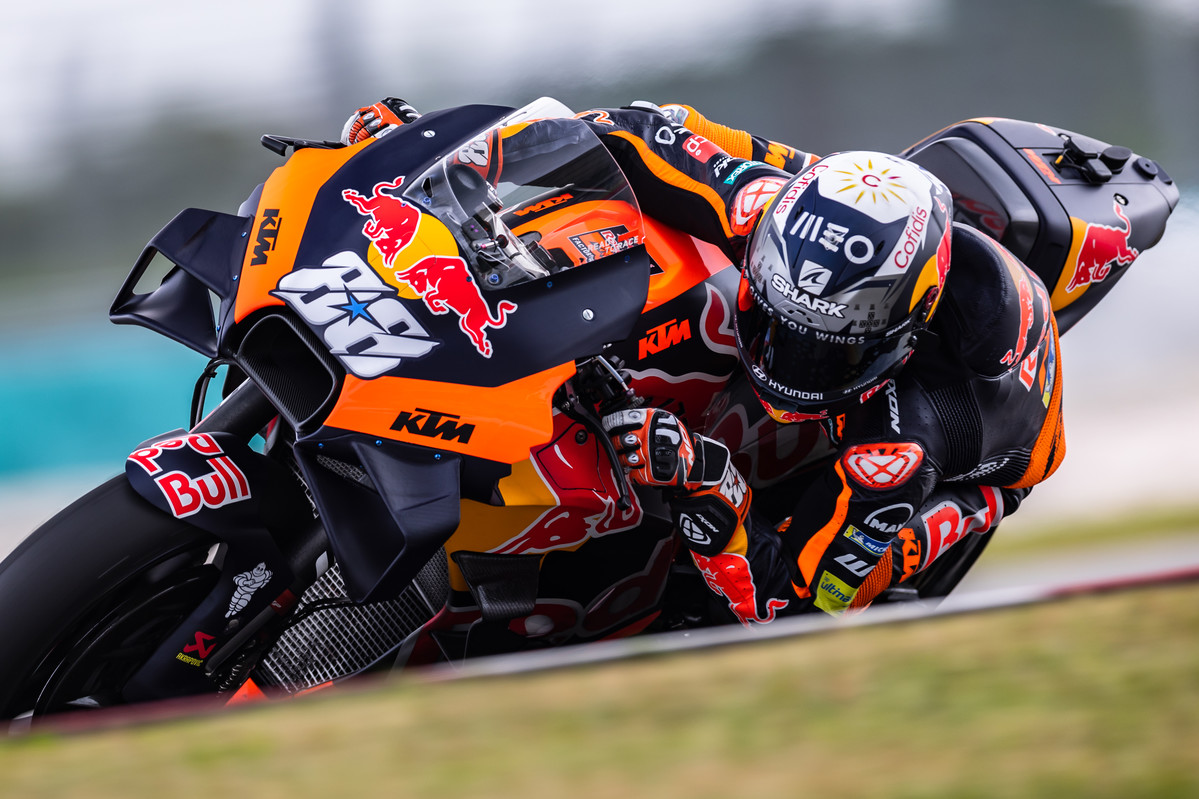 KTM gather first track mileage of 2022 MotoGP™ at Sepang test
